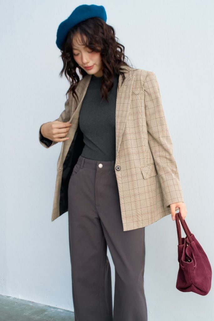 Blazer basic kẻ ziczac nâu