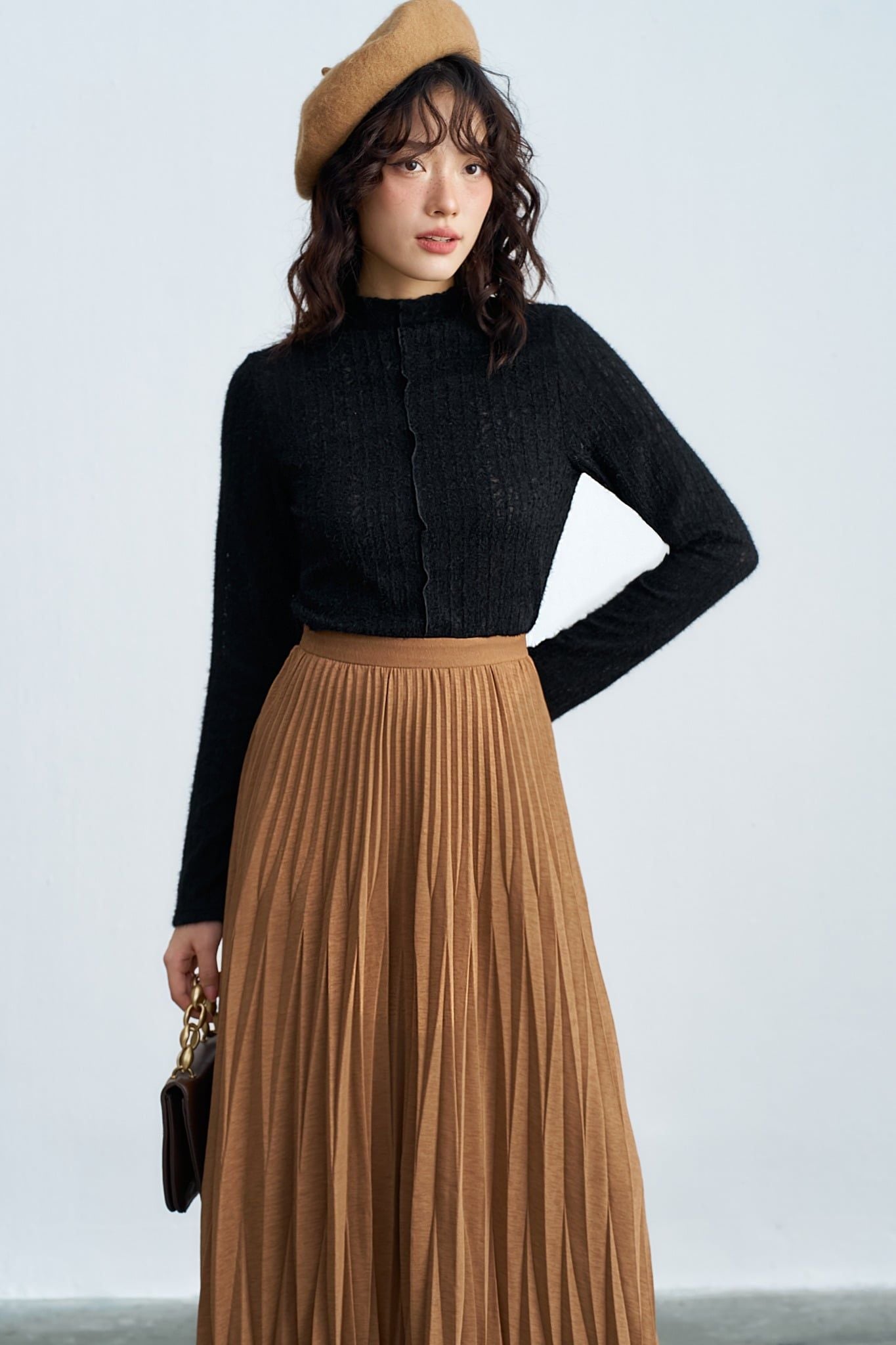 Top dài tay thun lưới đen cổ leo