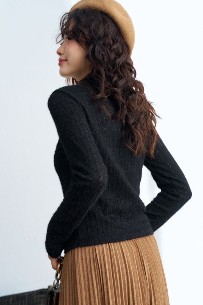 Top dài tay thun lưới đen cổ leo