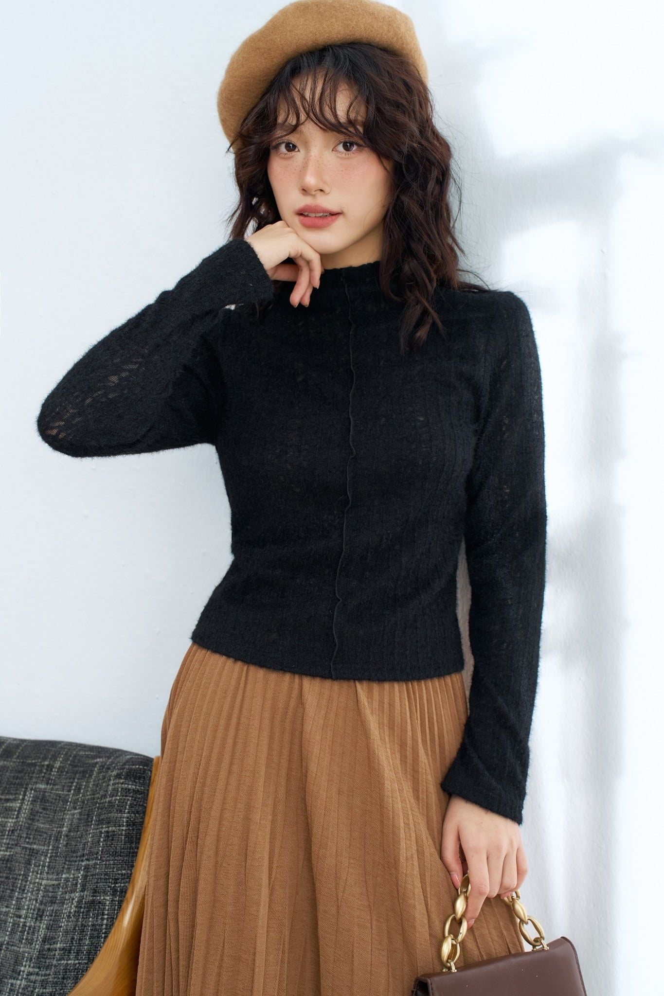 Top dài tay thun lưới đen cổ leo