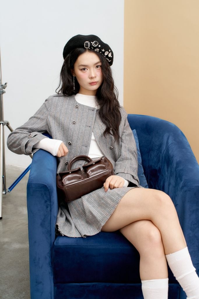 Blazer dạ ghi sọc 2 hàng khuy