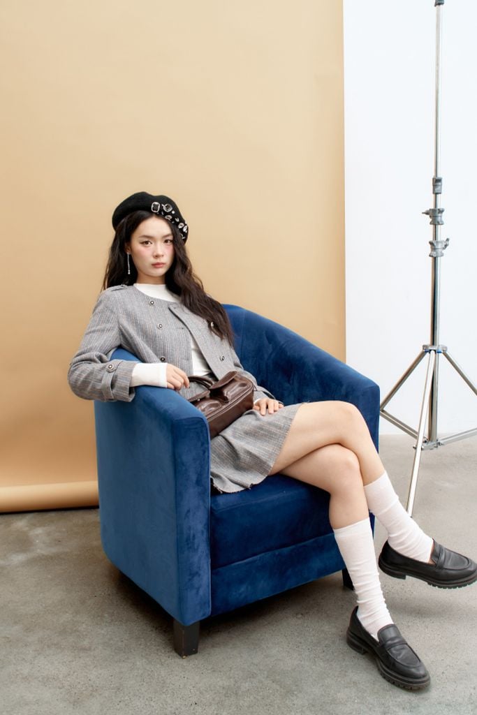 Blazer dạ ghi sọc 2 hàng khuy