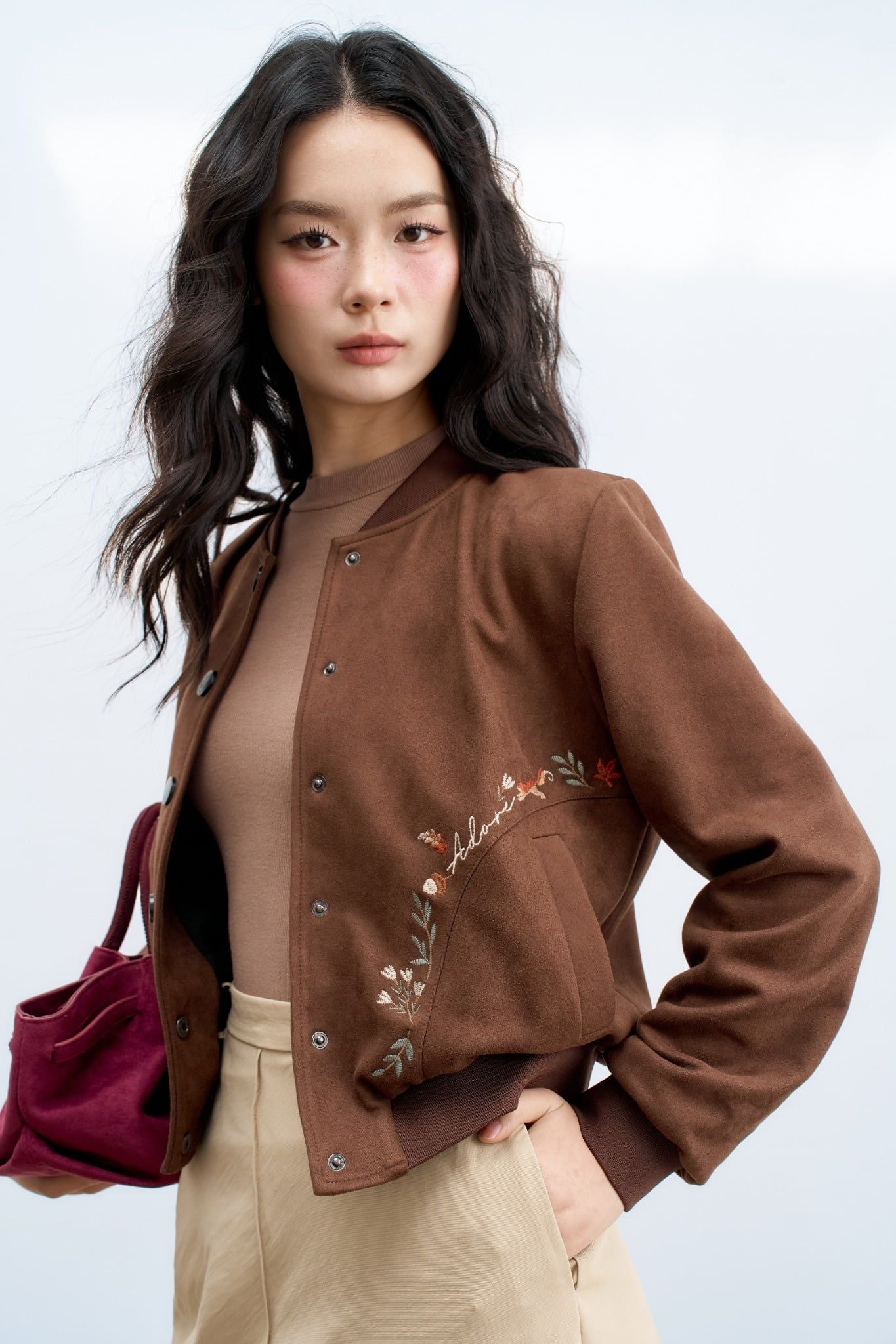 Bomber nâu cà phê thêu túi