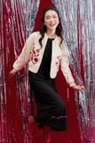  Bomber trắng chần bông thêu hoa 