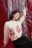  Bomber trắng chần bông thêu hoa 