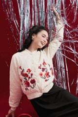  Bomber trắng chần bông thêu hoa 