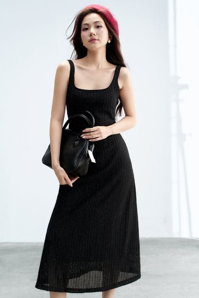 Đầm midi len ren đen cổ U