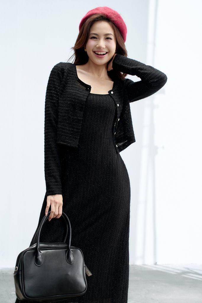 Đầm midi len ren đen cổ U