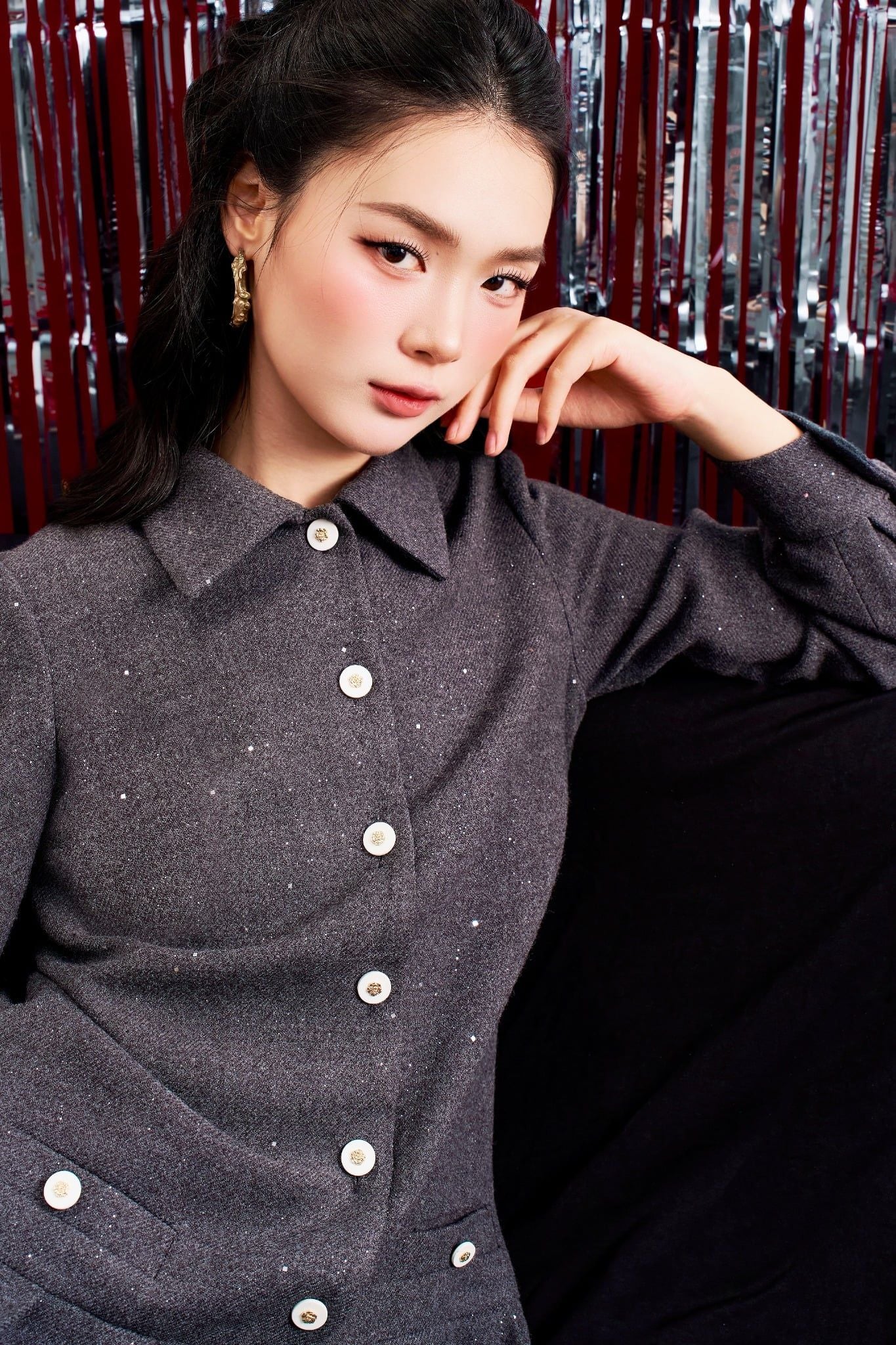 Đầm dạ ghi nhũ xếp ly