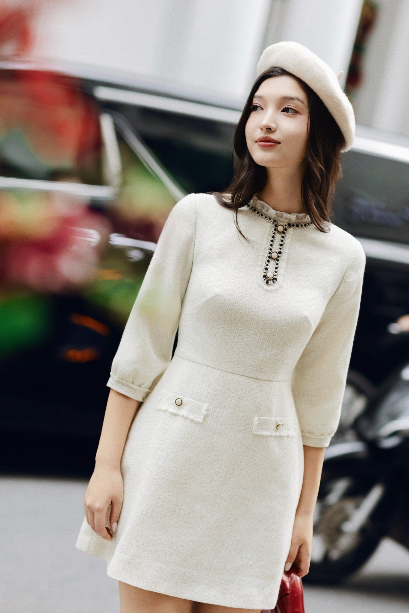 Đầm mini cổ bèo rua tech phẩy trắng