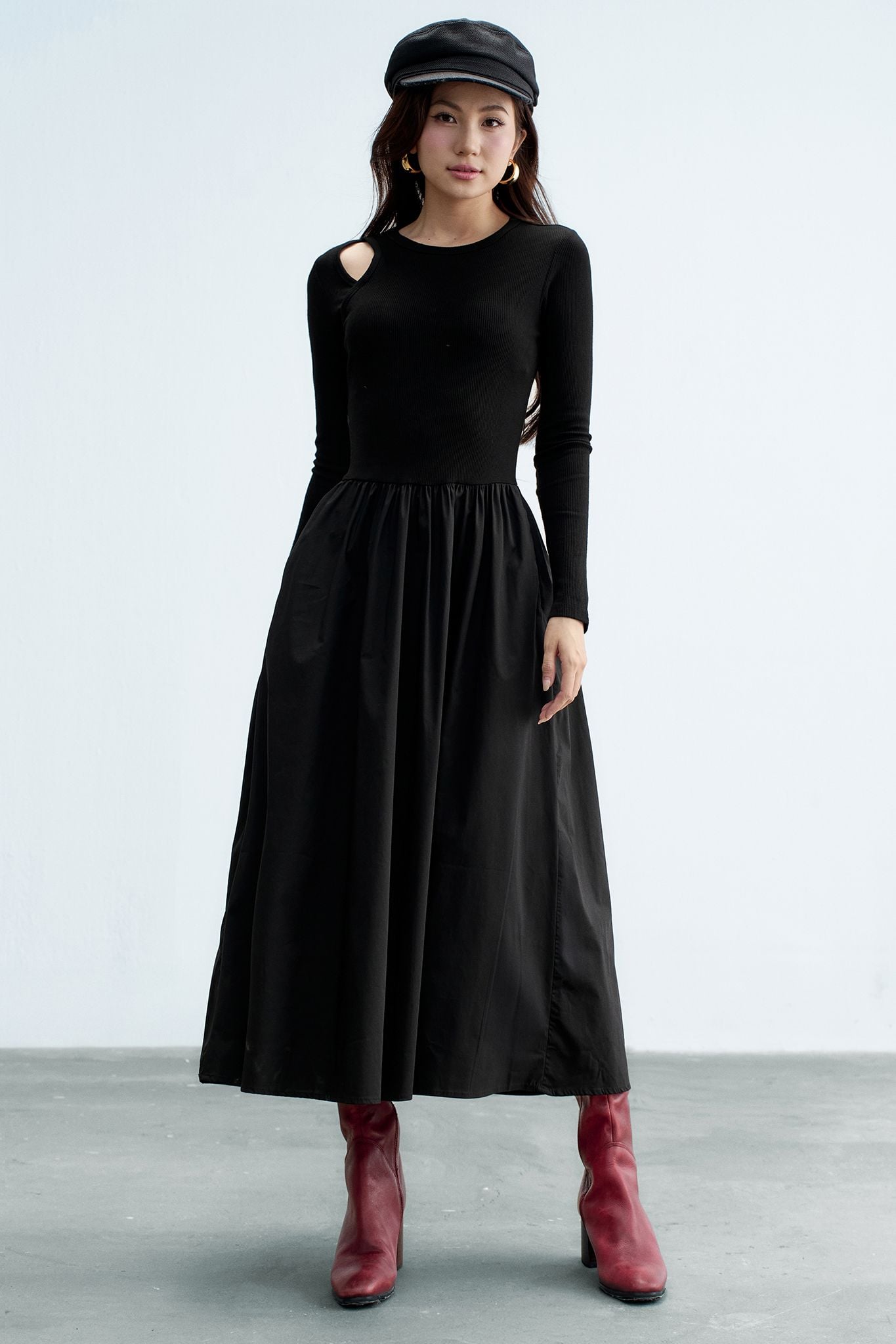 Đầm midi tay dài đen phối chất liệu