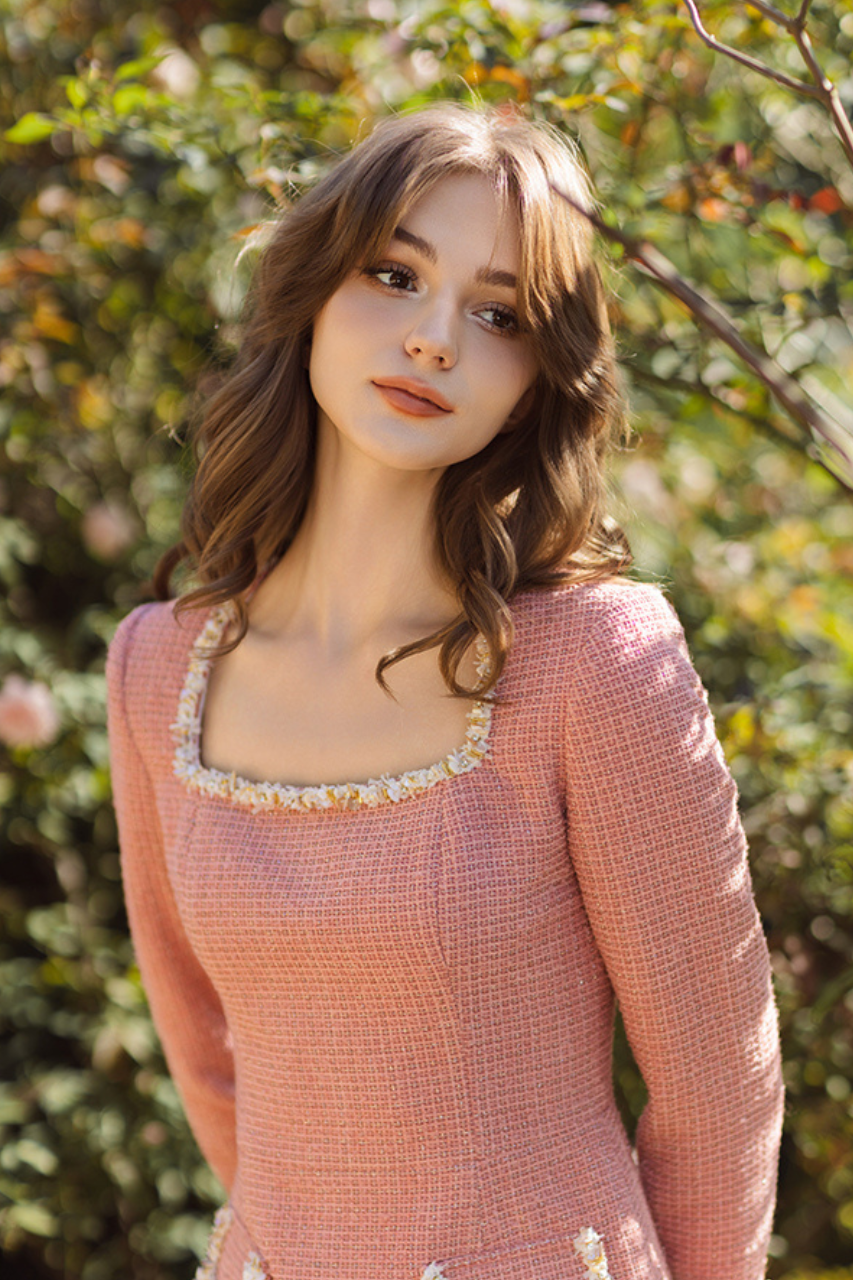 Đầm tweed cam hồng phối dây trang trí