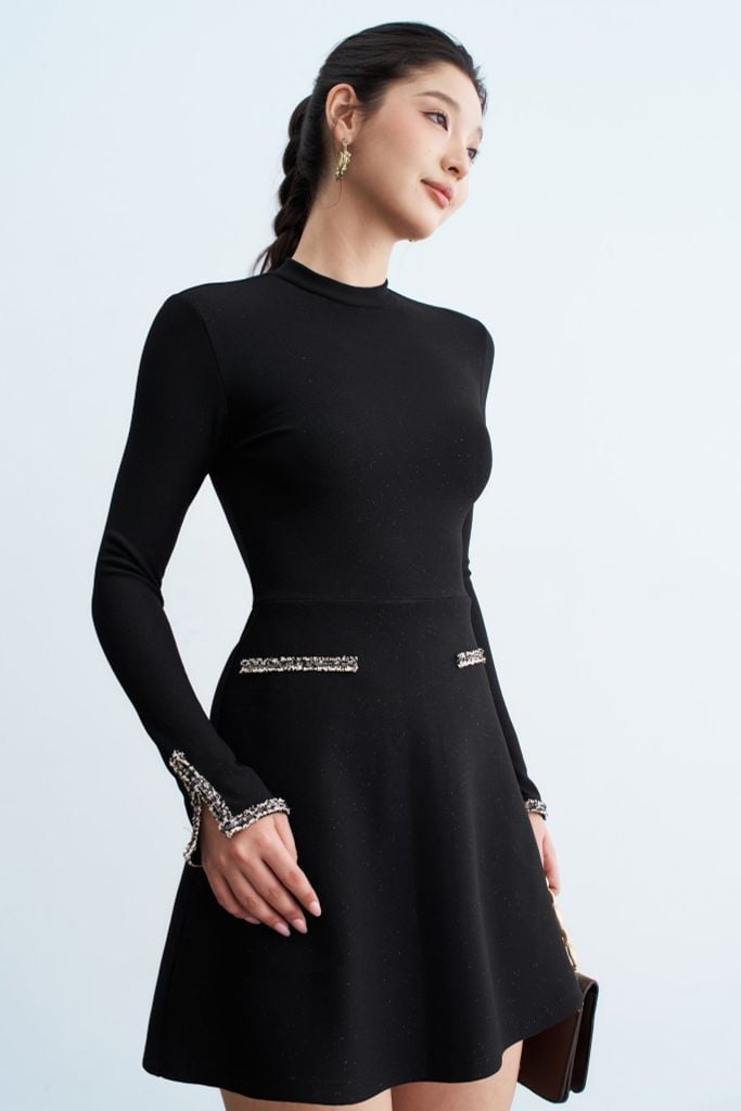 Đầm mini umi đen dáng A phối dây trang trí