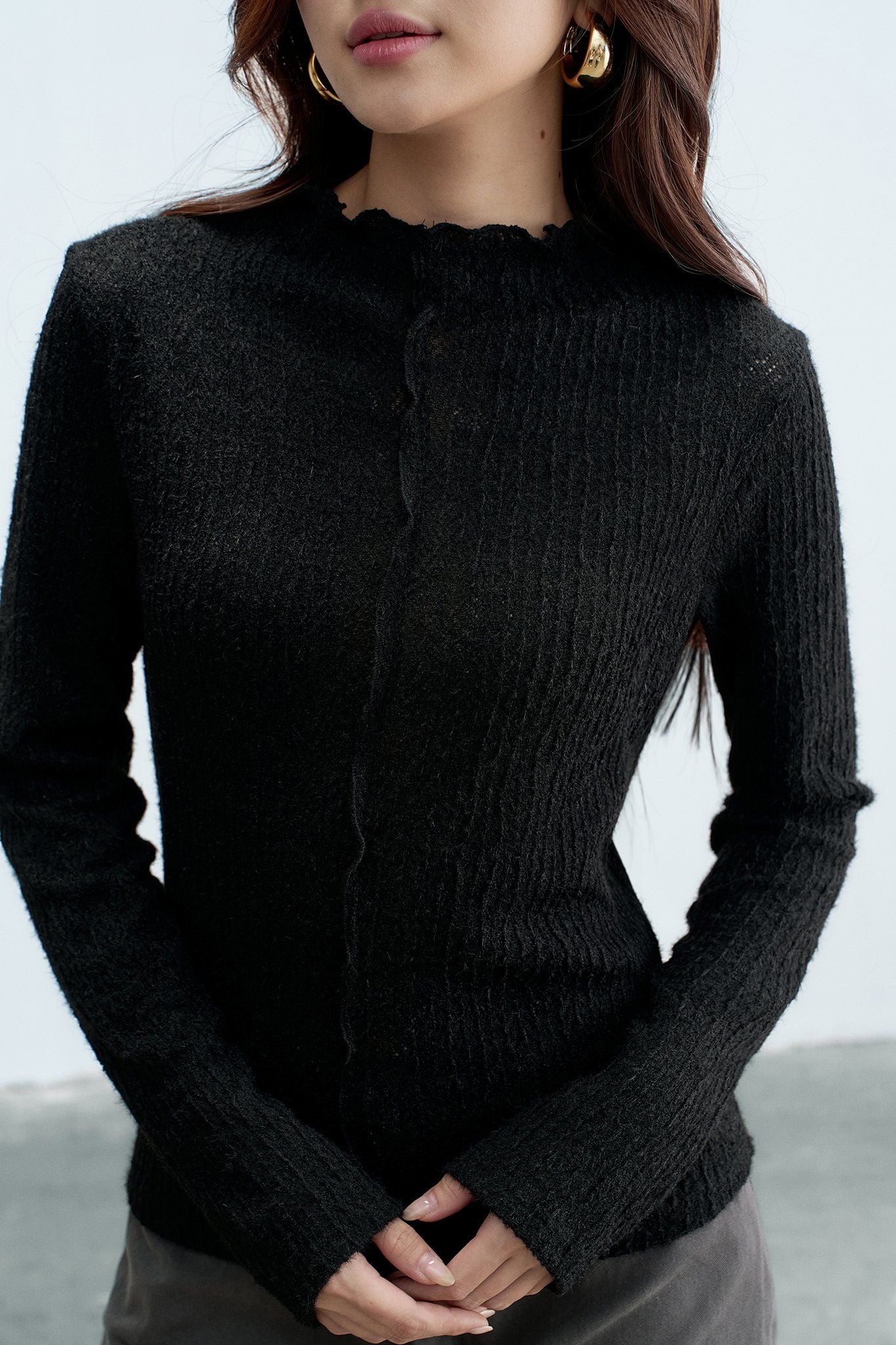 Top dài tay thun lưới đen cổ leo