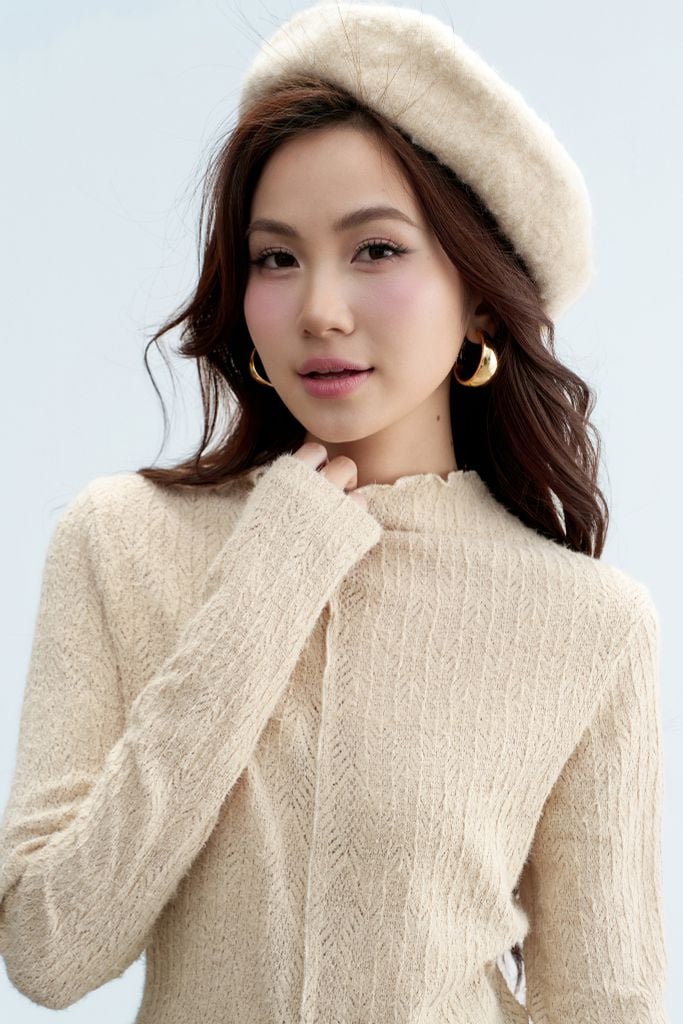 Top dài tay thun lưới nâu camel cổ leo