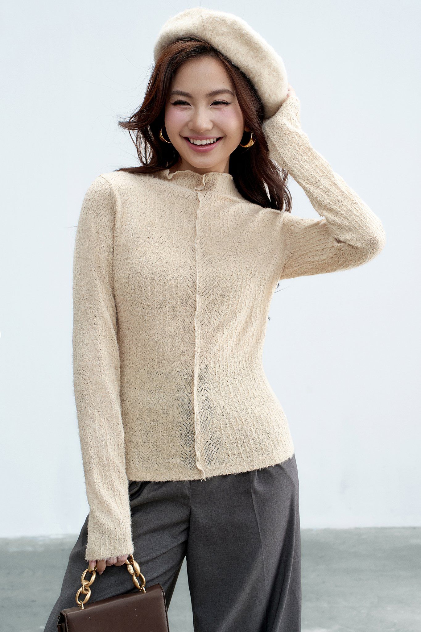 Top dài tay thun lưới nâu camel cổ leo