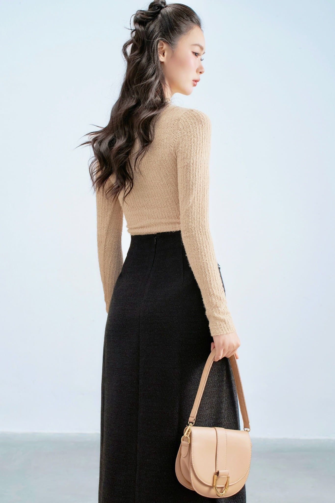 Chân váy tweed đen phối dây trang trí