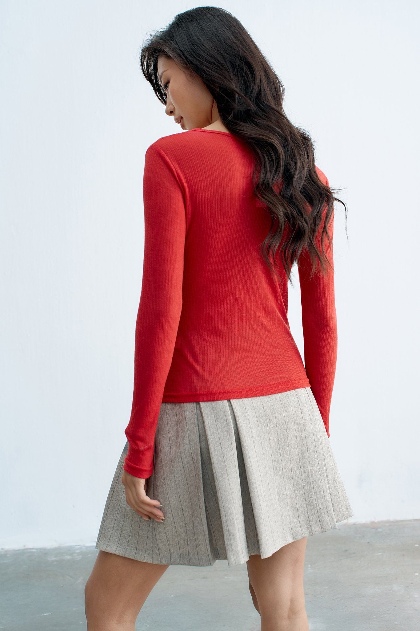 Top thun mỏng đỏ hở lệch vai