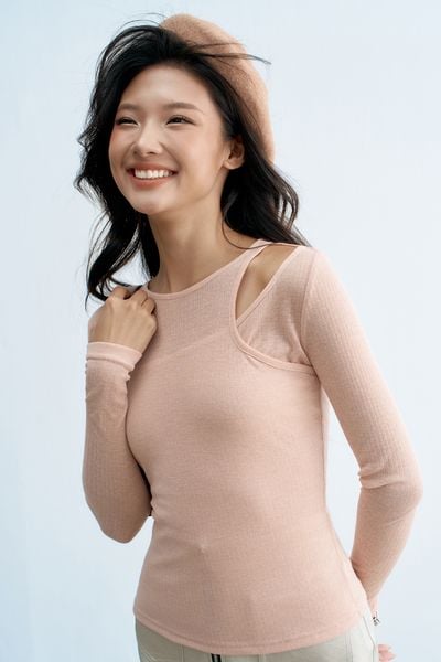 Top thun mỏng hồng hở lệch vai