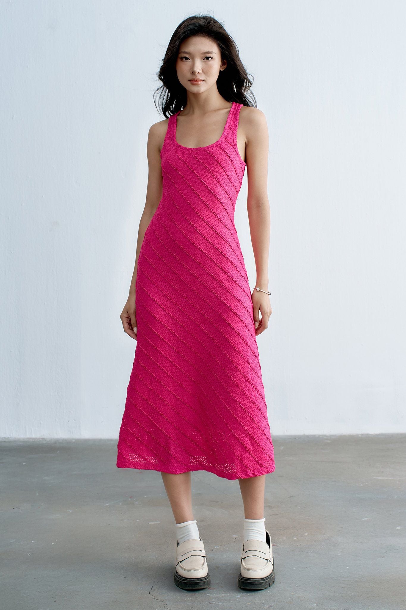 Đầm midi cổ U ren gân hồng đỗ quyên ( Form nhỏ)