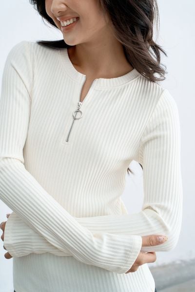 Top len trắng tay dài kéo khoá cổ