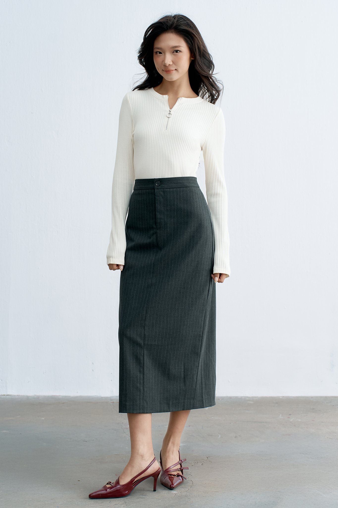 Top len trắng tay dài kéo khoá cổ