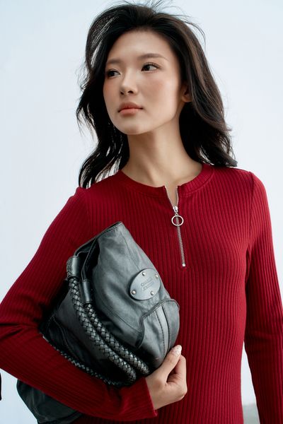 Top len đỏ đô tay dài kéo khoá cổ