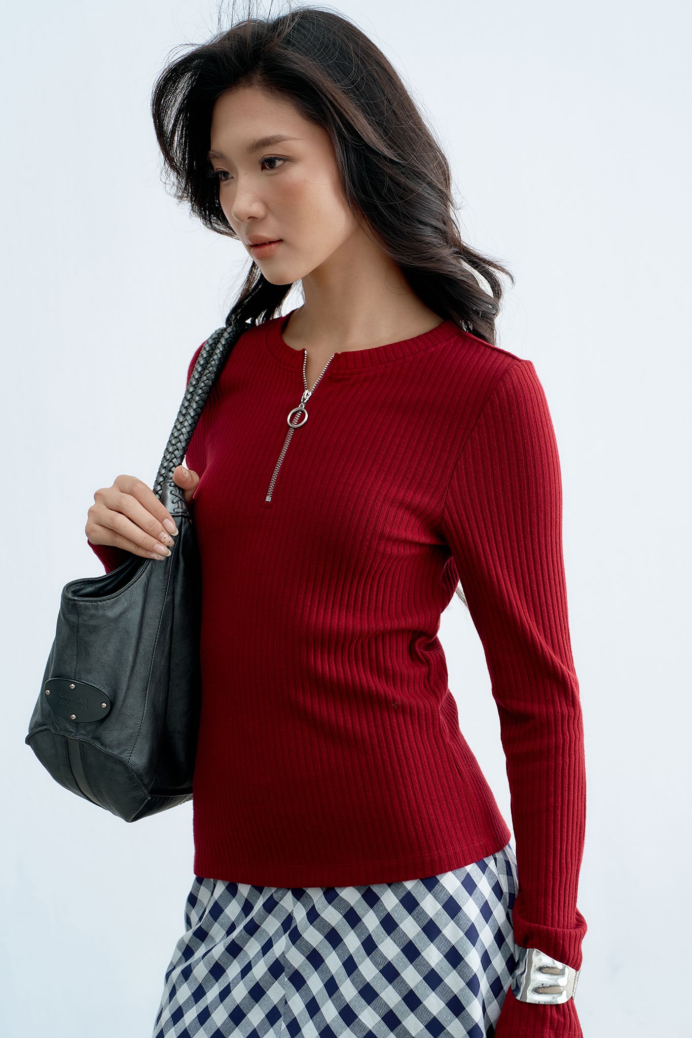 Top len đỏ đô tay dài kéo khoá cổ