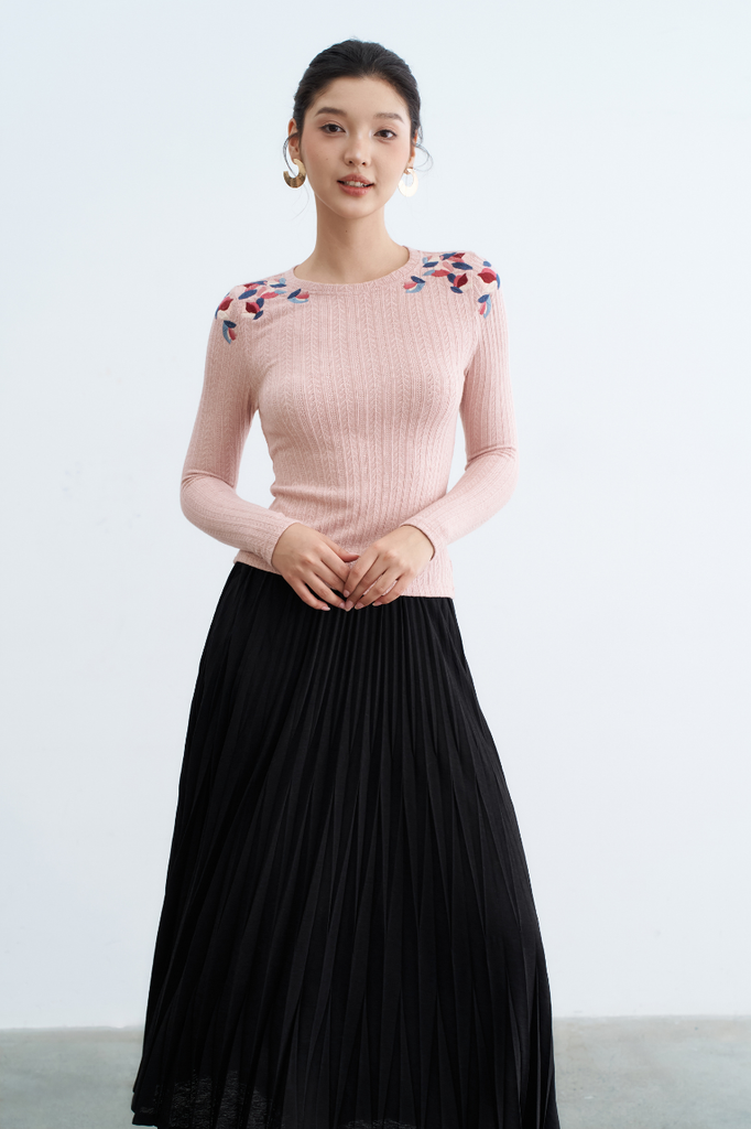 Top dài tay len hồng thêu vai