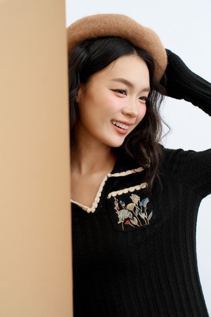 Chân váy midi len đen chạy diềm gấu