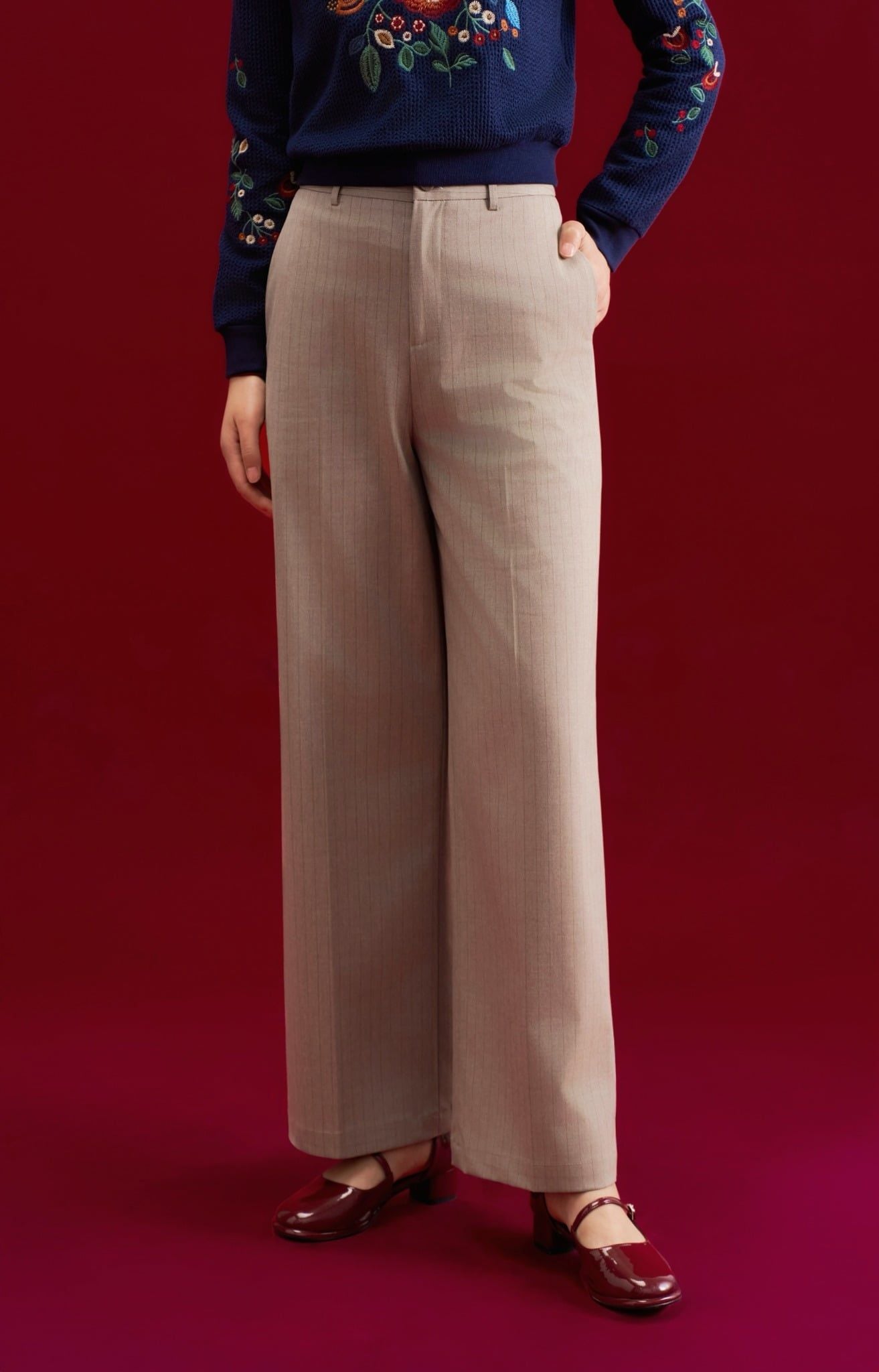 Quần ống rộng sọc be ghi