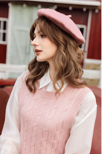 Áo gile len vặn thừng hồng kem