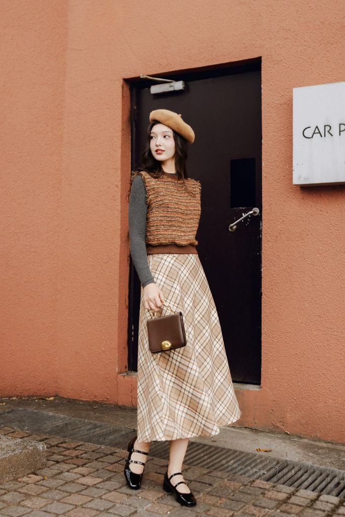 Áo gile tweed sợi mix nâu cam