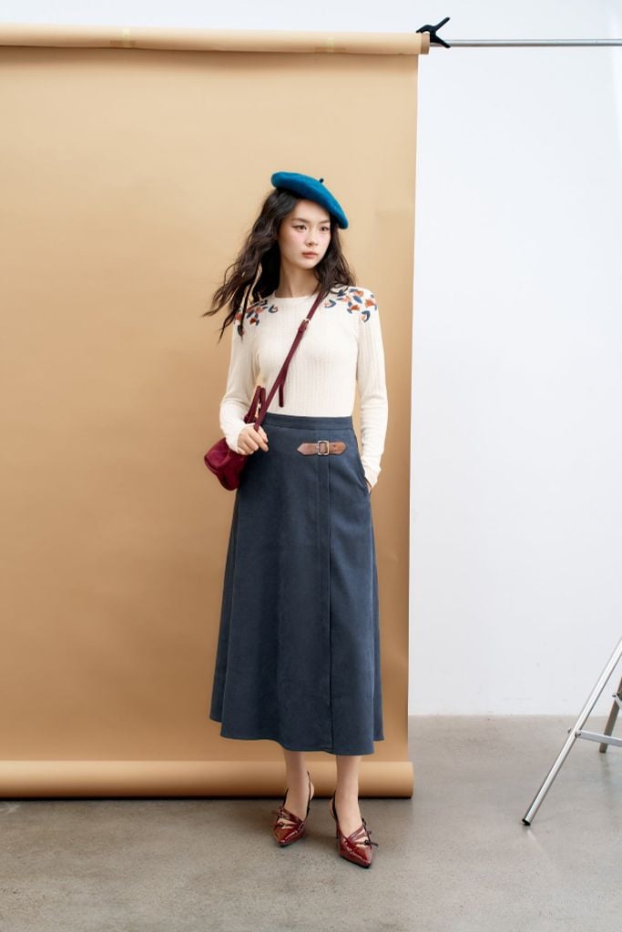 Chân váy midi navy đai da