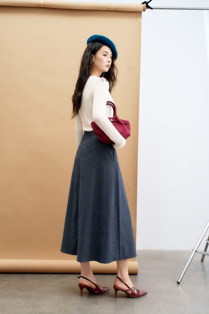 Chân váy midi navy đai da