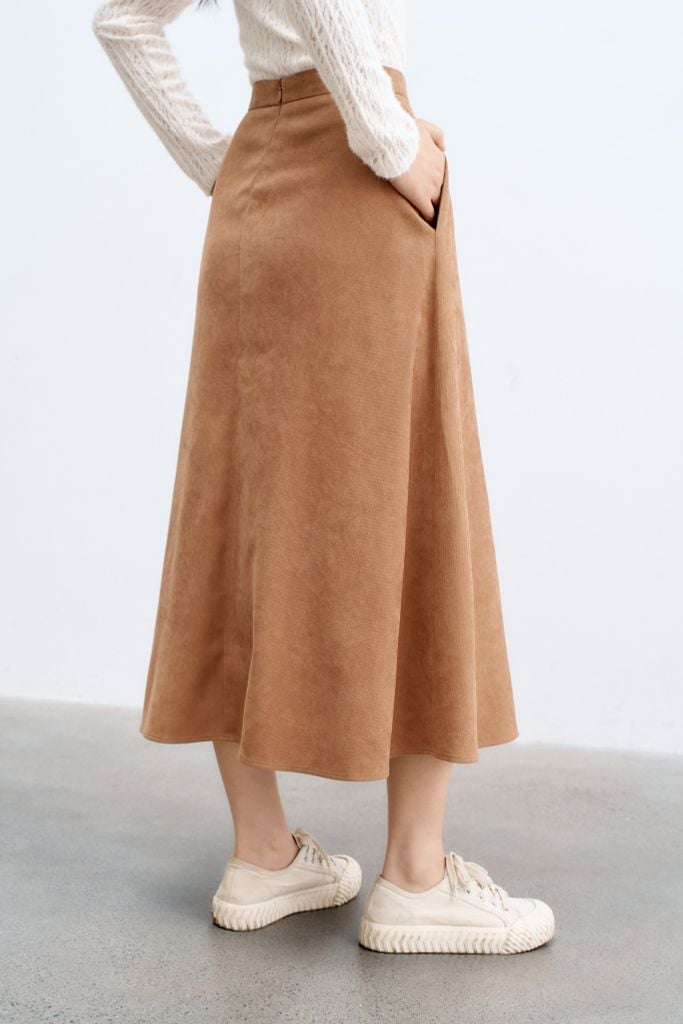 Chân váy midi nâu đai da