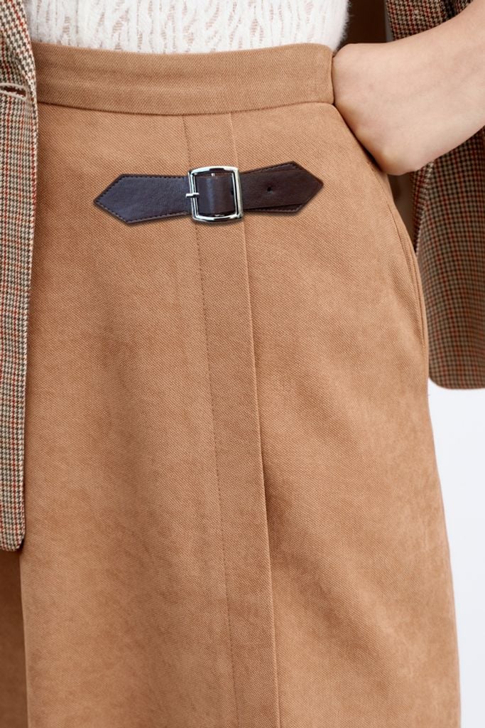 Chân váy midi nâu đai da