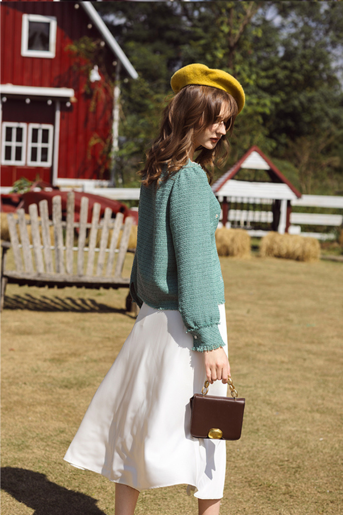 Áo top cổ bèo tech xanh green thêu hoa rơi