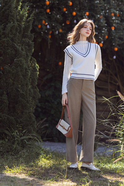 Quần nhung tăm olive ống rộng