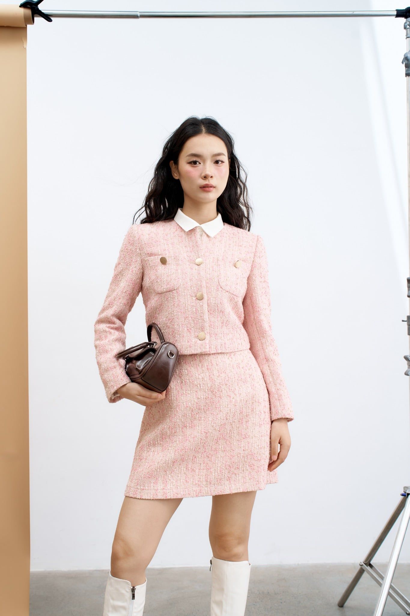 Blazer tweed hồng hạt nổi