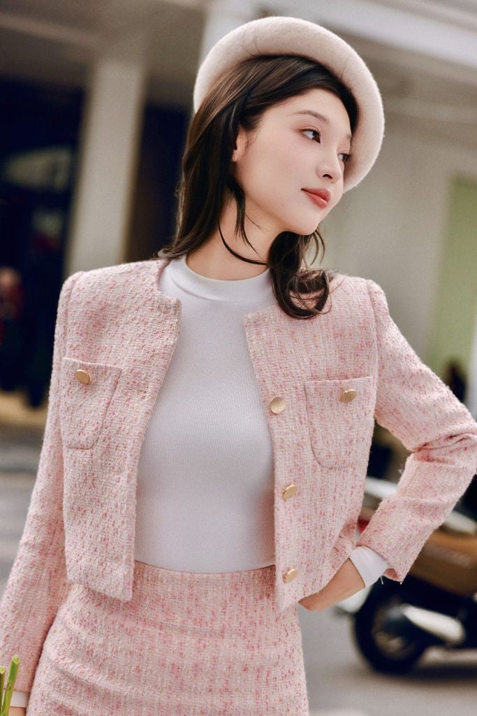 Blazer tweed hồng hạt nổi