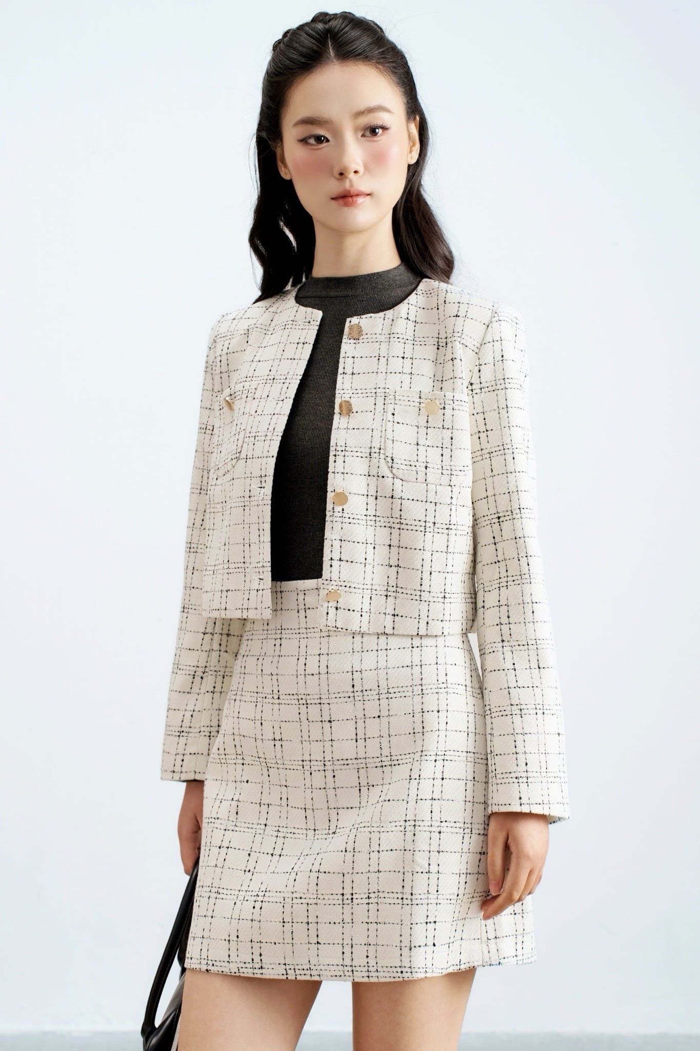 Chân váy A text karo đen trắng