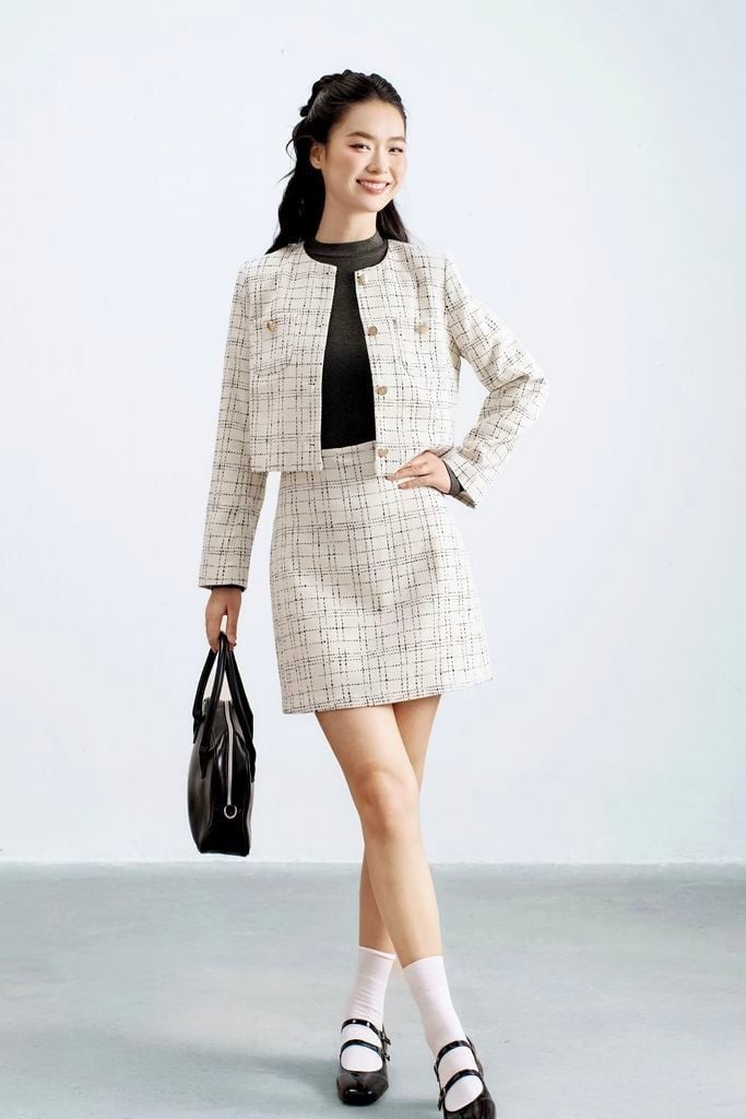 Blazer text karo đen trắng