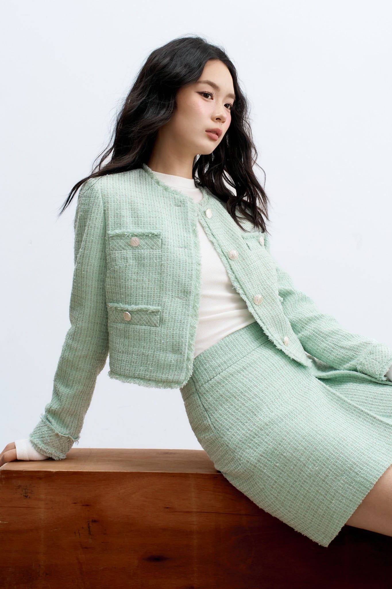 Blazer tweed xanh mint kim tuyến 4 cơi rua