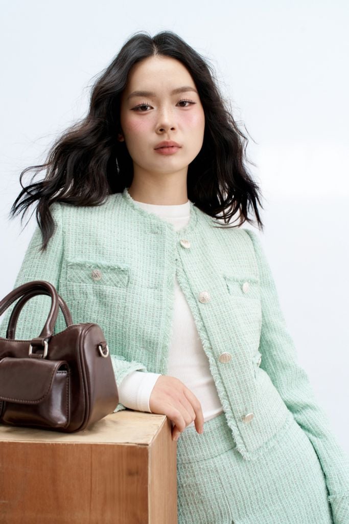 Blazer tweed xanh mint kim tuyến 4 cơi rua