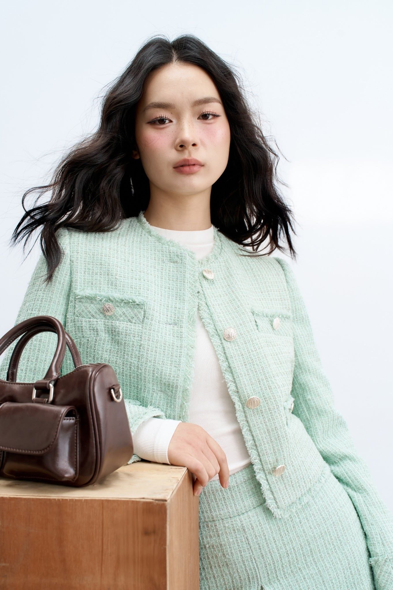 Blazer tweed xanh mint kim tuyến 4 cơi rua