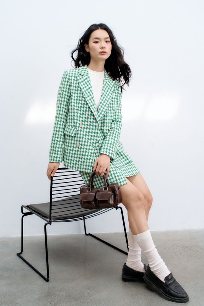 Blazer tweed dài ziczac xanh