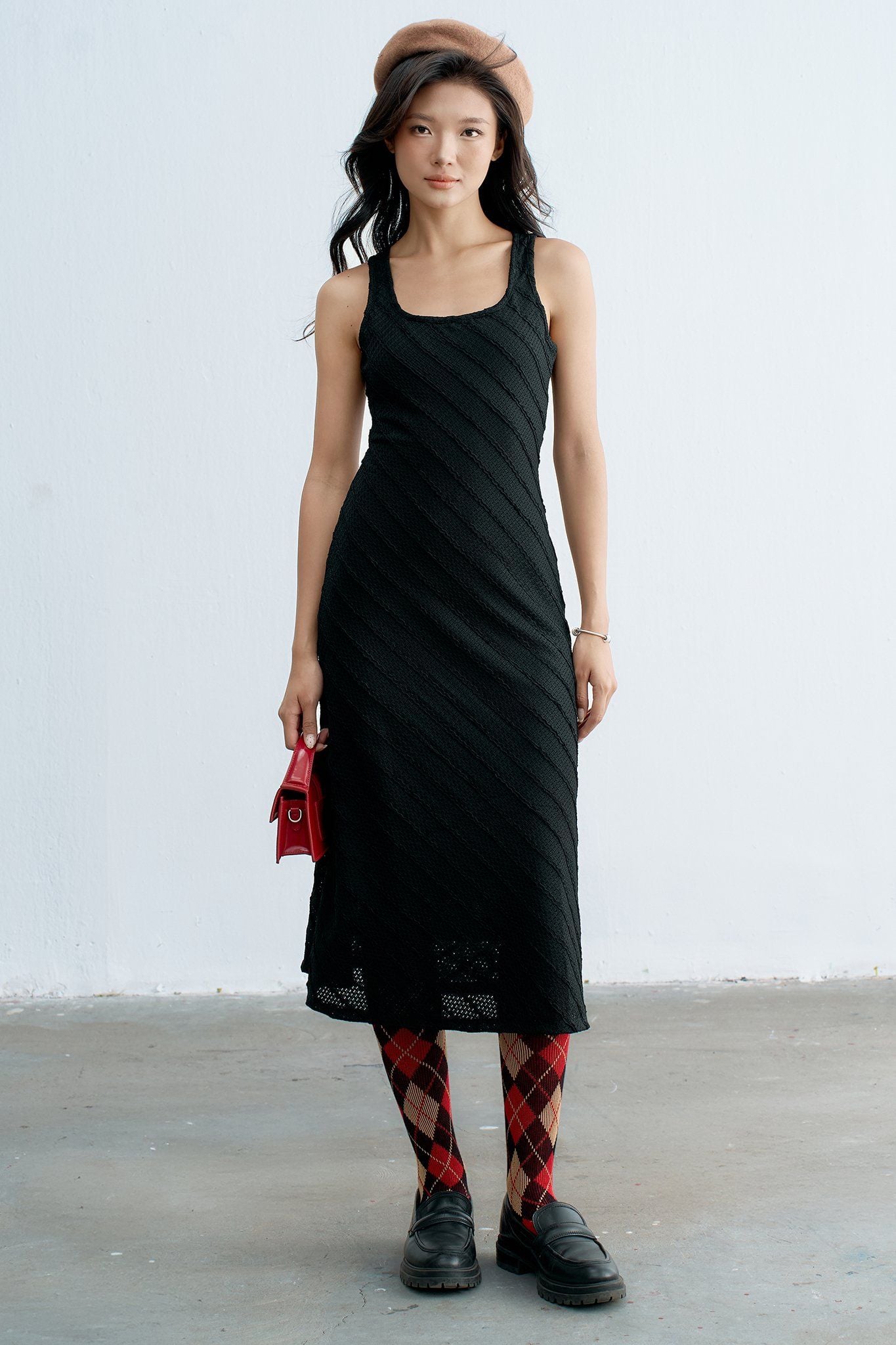 Đầm midi cổ U ren gân đen ( Form nhỏ)