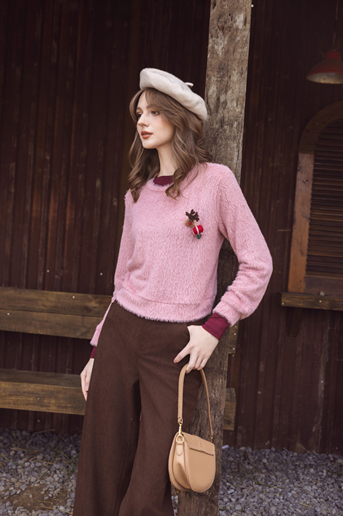 Áo len hồng sợi lông thỏ kèm pin trang trí