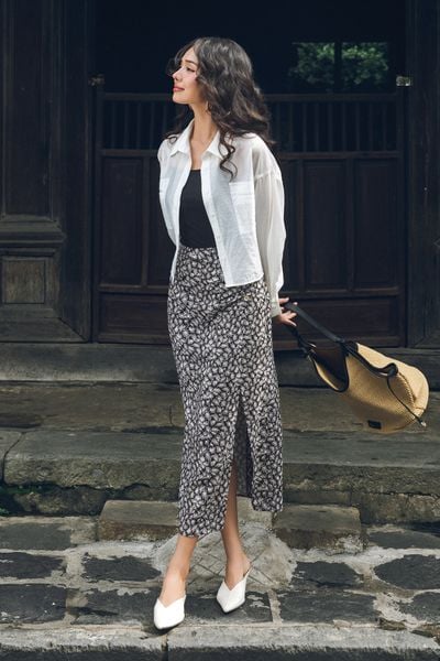 Sơ mi basic tơ trắng dáng crop